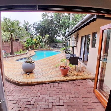 Nqabanqaba Bed & Breakfast Richards Bay Exterior photo